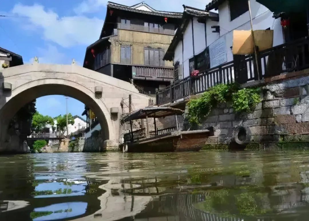 上海最美古镇第一名,上海坐地铁就能到的11个绝美古镇