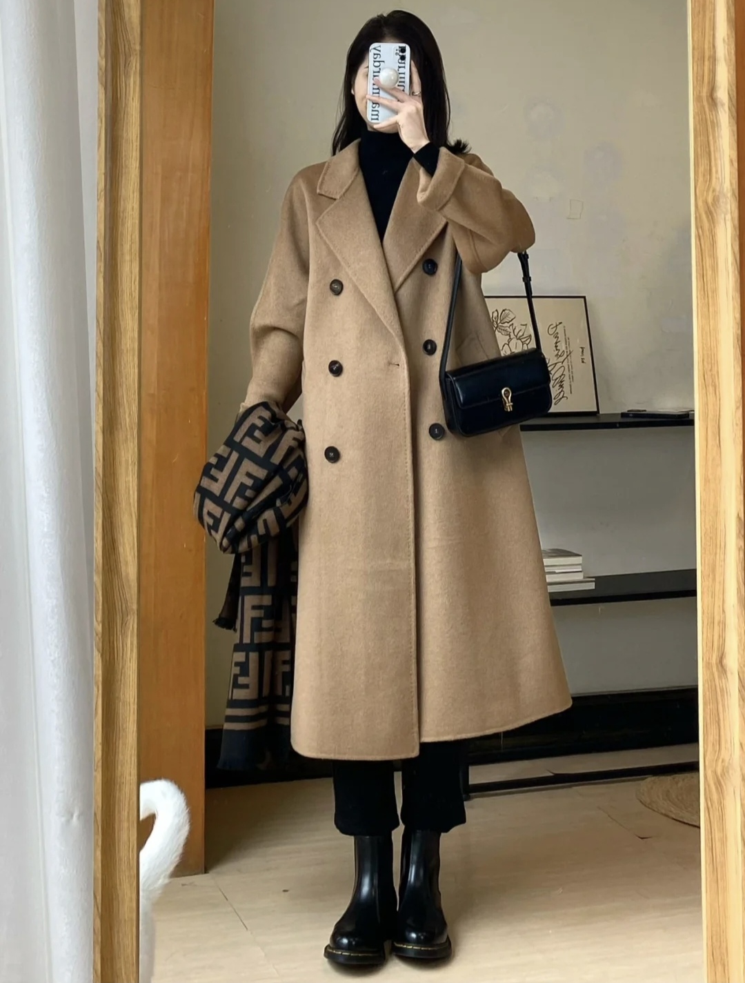 流行的靴子搭配什么衣服图片,中长靴子穿衣搭配图片2020秋冬