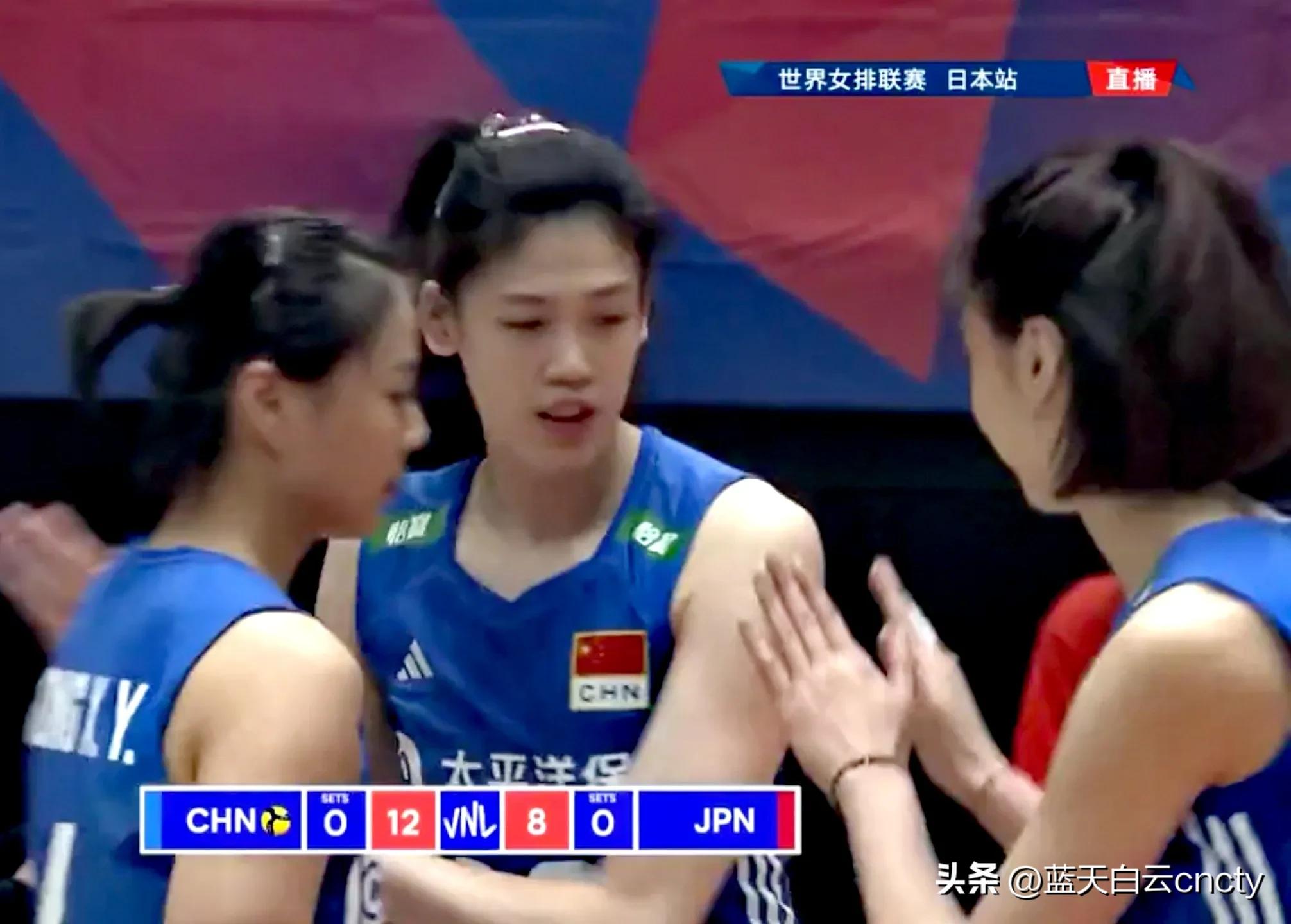 大快人心的比赛,4连胜世联赛中国女排3-0横扫日本