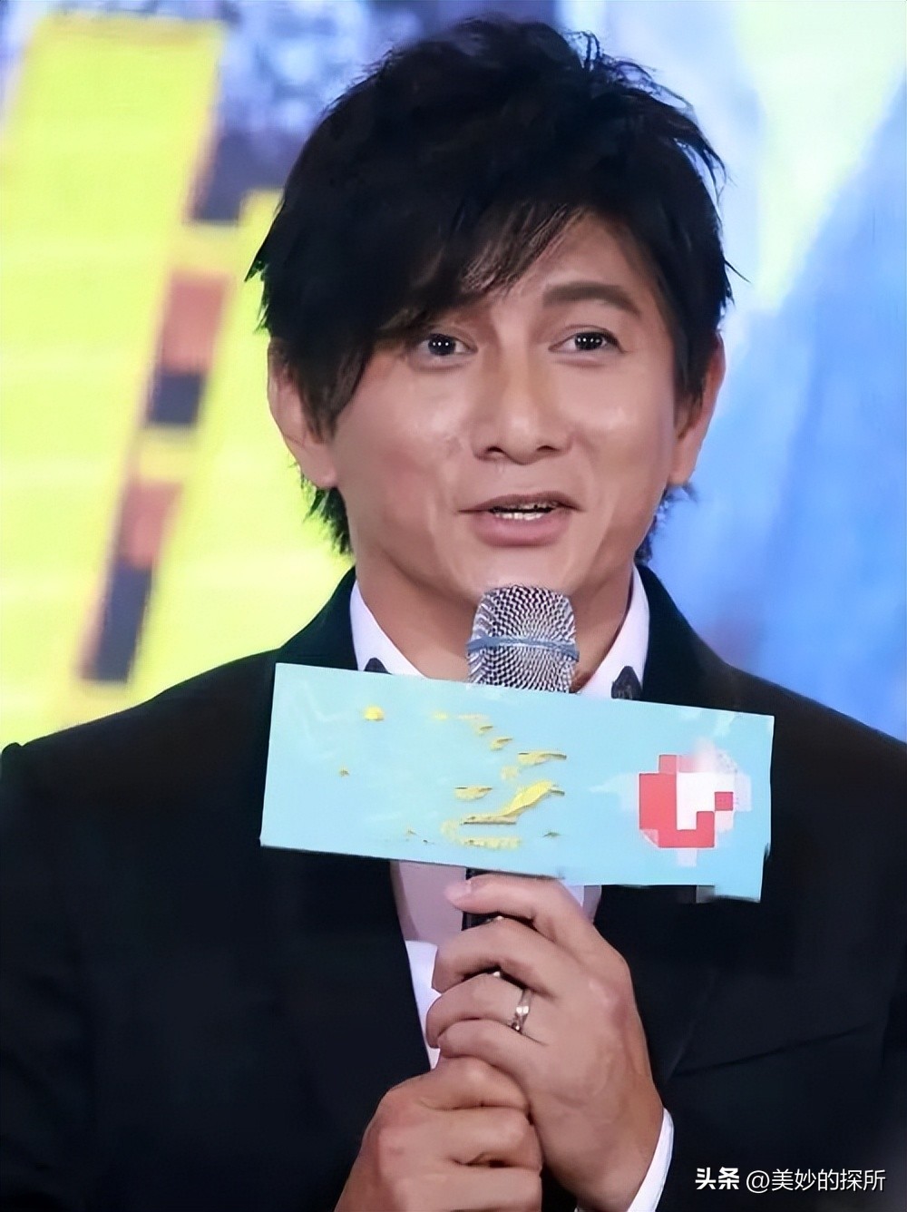 黄宗泽钟汉良同台,钟汉良和黄宗泽谁大