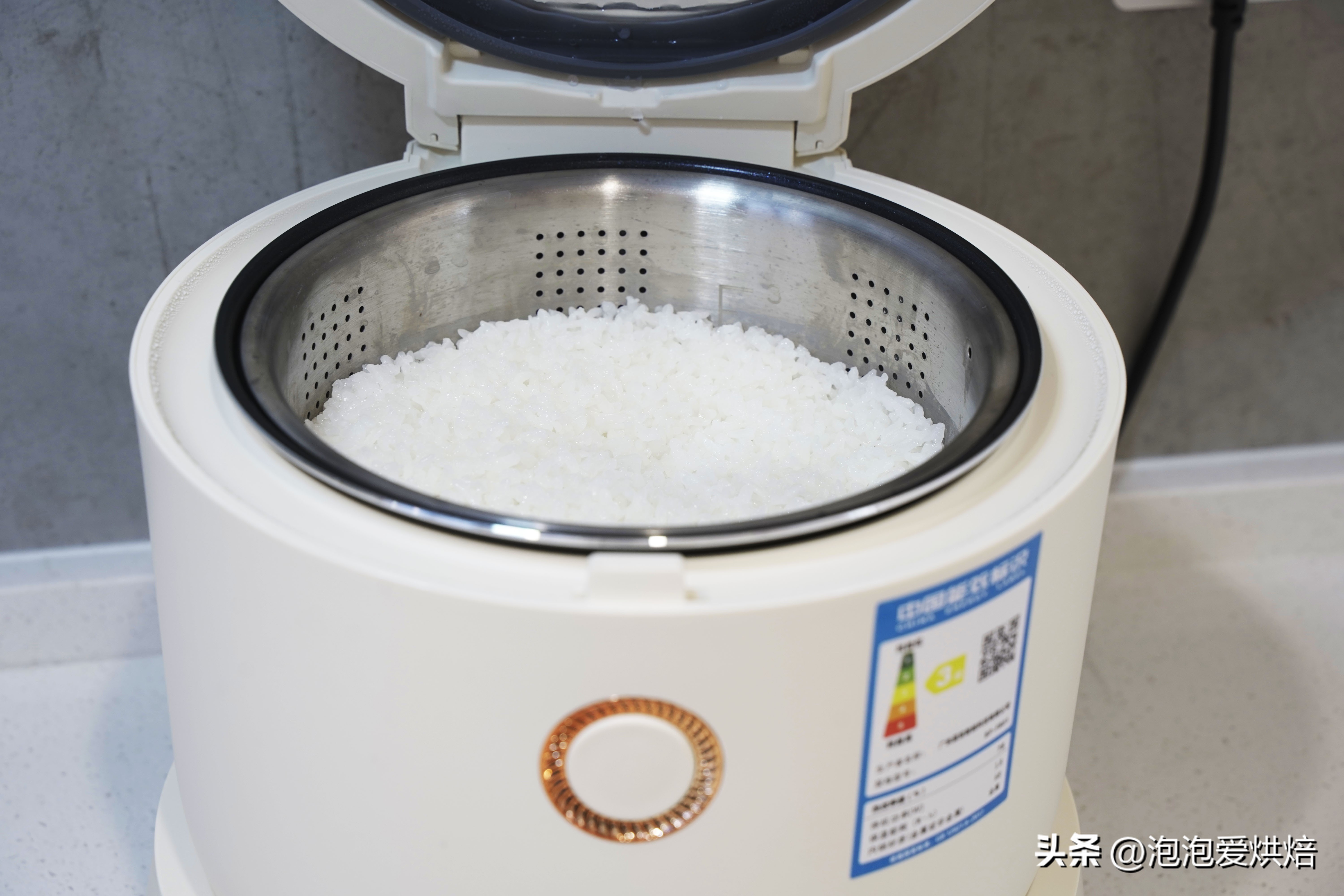 减脂期不能吃米饭？错！蓝宝蒸汽米汤电饭煲，一键实现低糖低热量