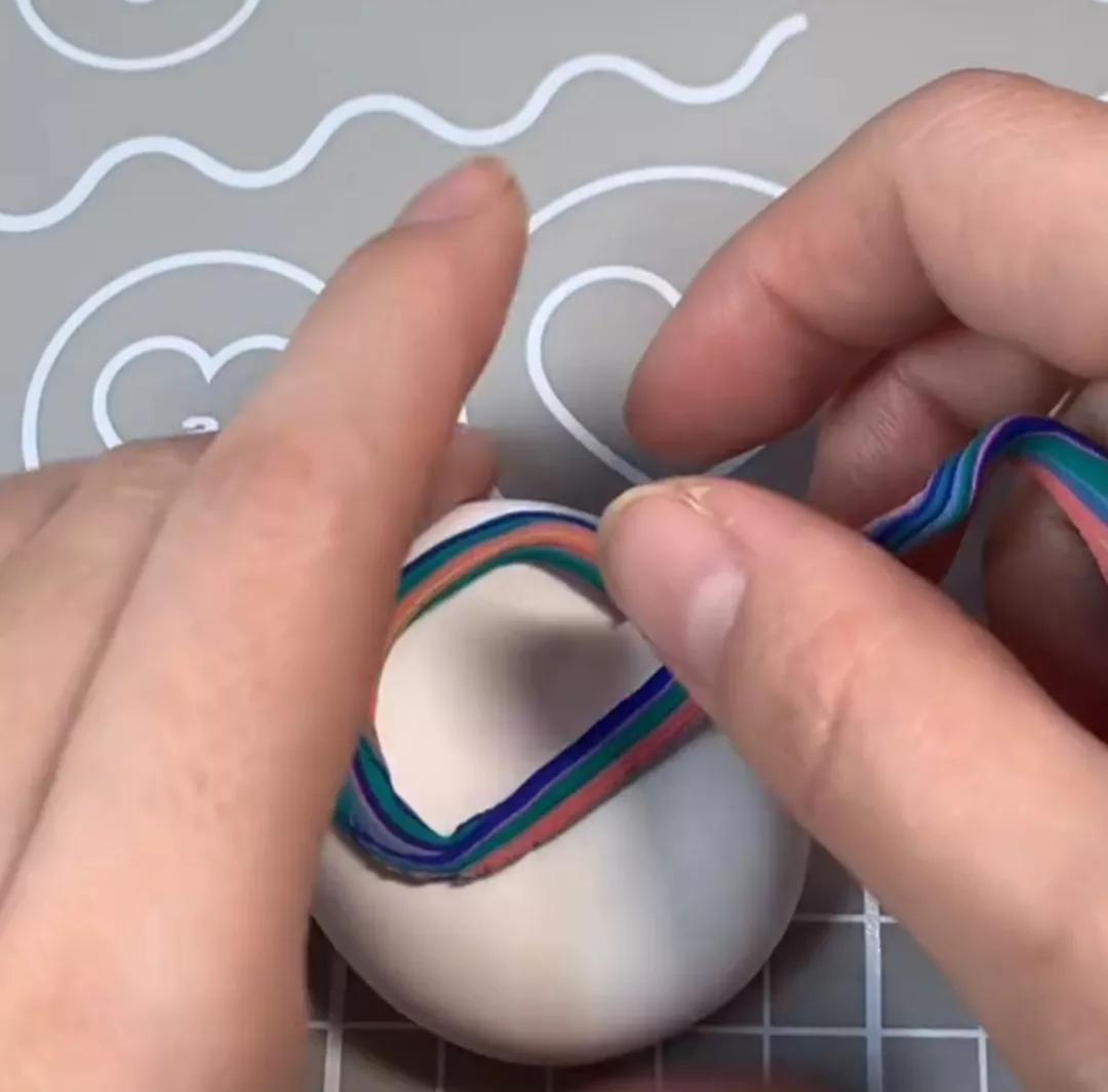 冬奥会吉祥物冰墩墩和雪容融手绘,如何用雪做冬奥会吉祥物冰墩墩