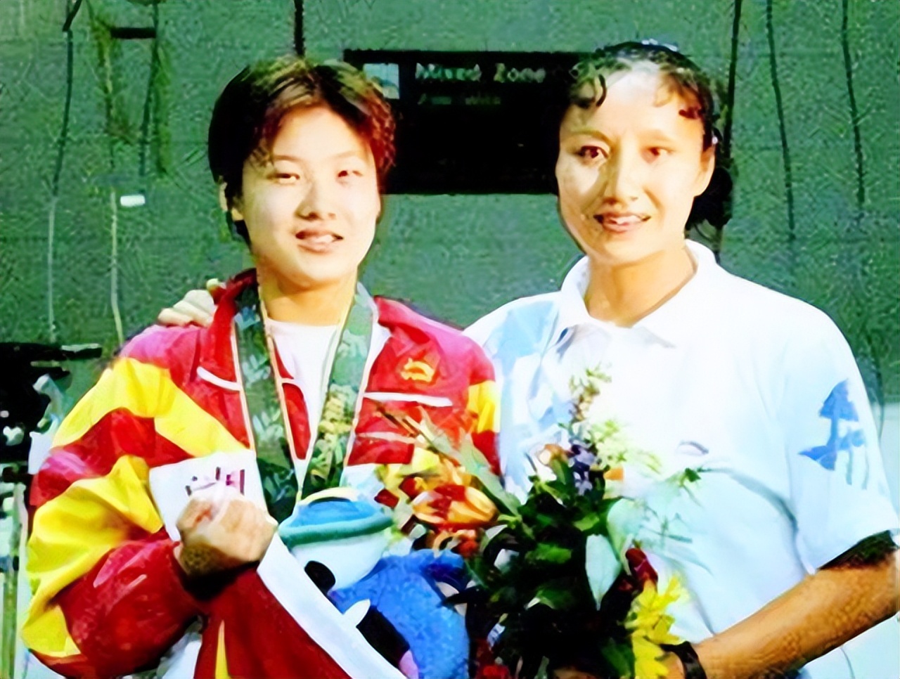 24岁跳水皇后为什么嫁50岁老公,三代跳水皇后齐聚