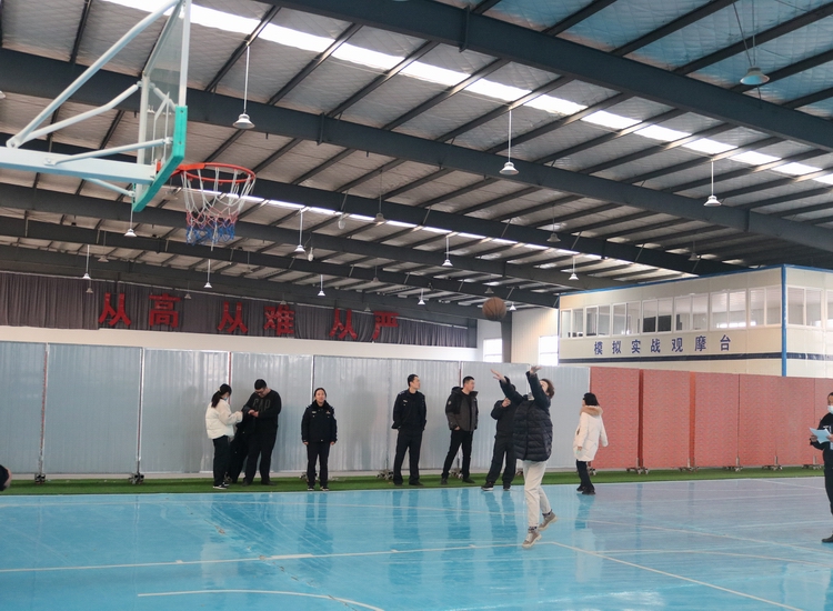 城阳公安举行迎新年暨庆祝第二个“中国人民警察节”趣味比赛活动