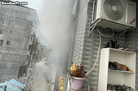 充电器用完拔不拔,充电器不拔会爆炸吗