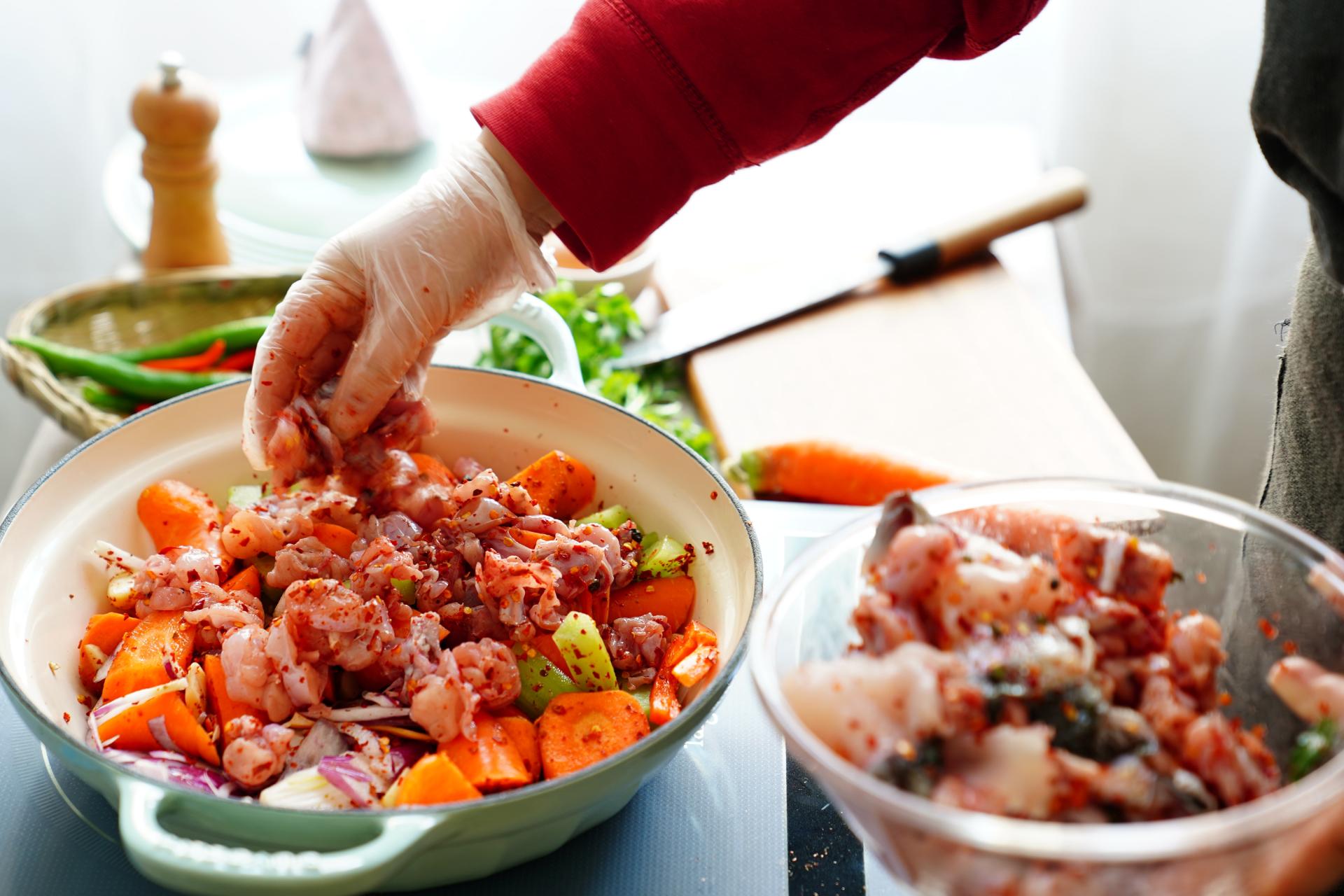 如何挑选一款好的珐琅锅,如何挑选一款性价比高的珐琅锅