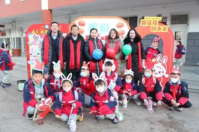 弘扬雷锋精神——包头市包钢实验二小举行学雷锋系列主题活动