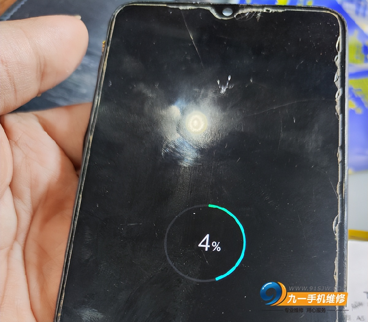 oppo手机进水开不了机怎么办,oppo手机进水了打不开机怎么办