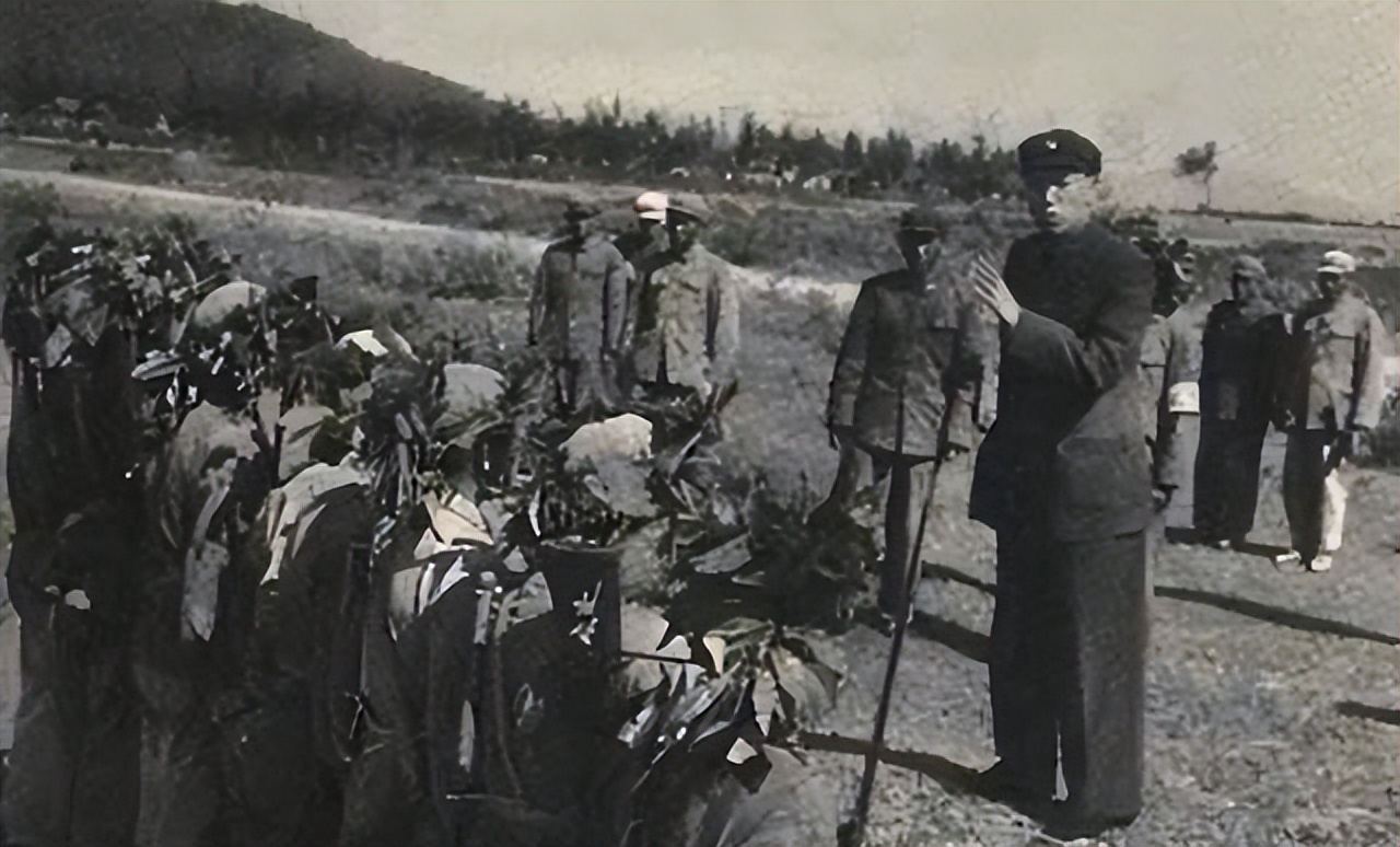 1947年，梁兴初买烟发现没带钱，给刘亚楼打电话：借我1万元