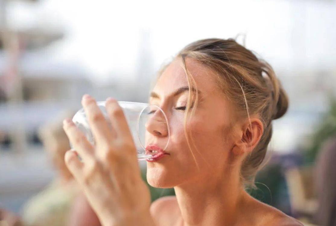 酒后头痛可以吃止痛片吗,酒后头痛多长时间能吃止痛药