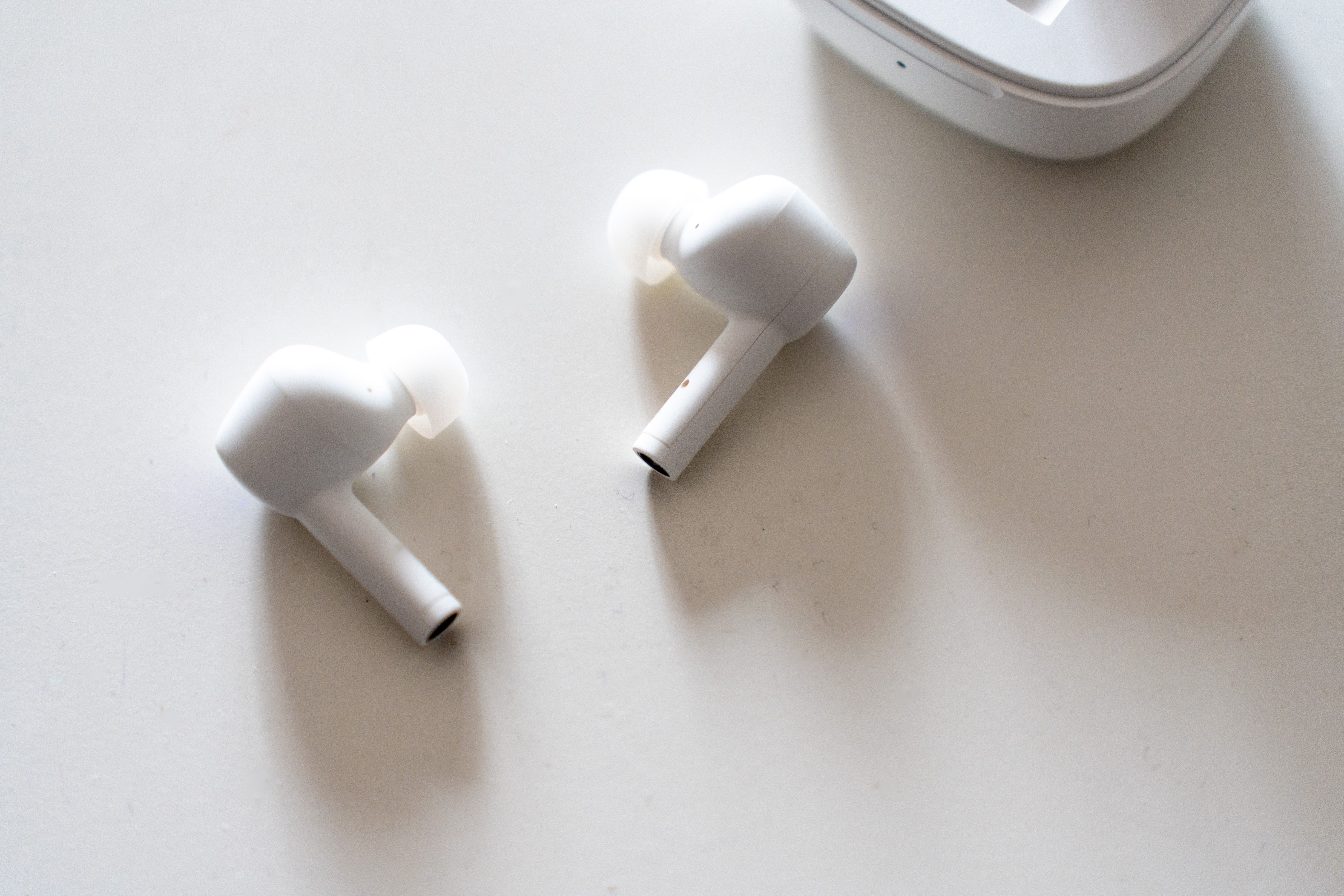 贝尔金沉浸降噪仓真无线蓝牙耳机,贝尔金耳机苹果生态