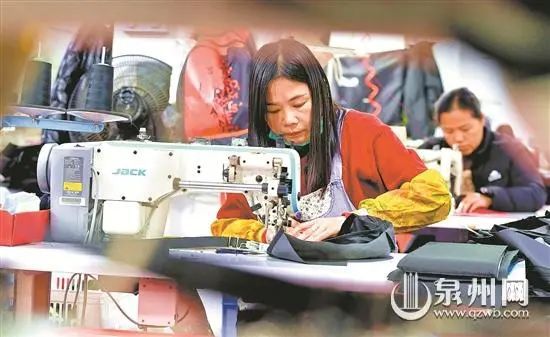 泉港区关爱老人活动,泉港妇联援助站在哪里