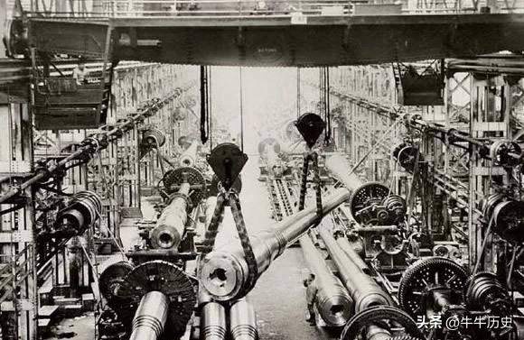 男人藏品,男子收藏罕见100元纸币