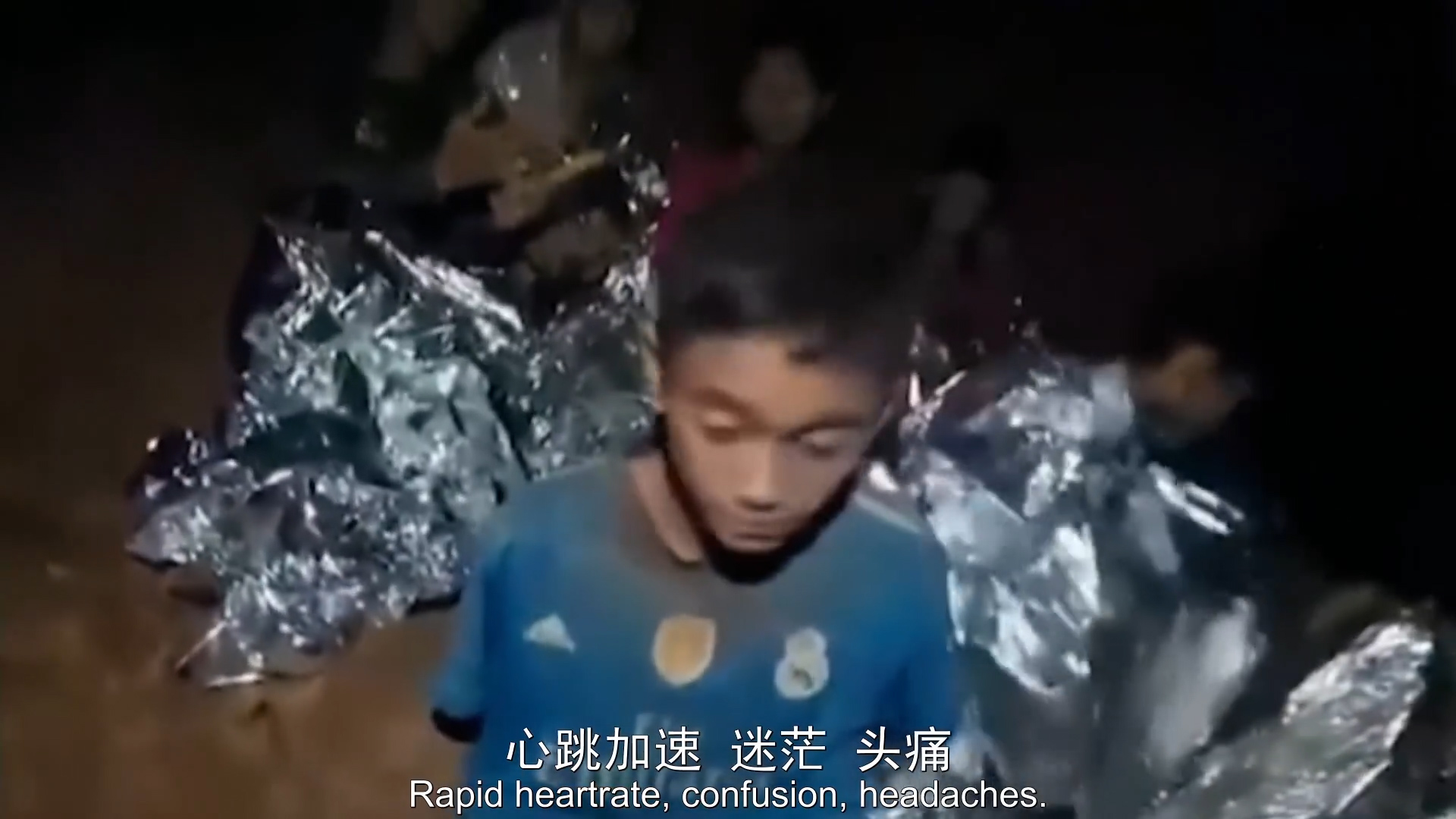 泰国18人球员困在洞穴事件全过程,泰国洞穴救援教练去世