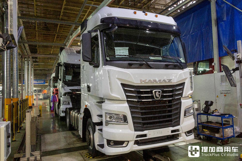 被制裁的俄罗斯卡车工业有多惨？看看卡玛兹的困境你就知道了
