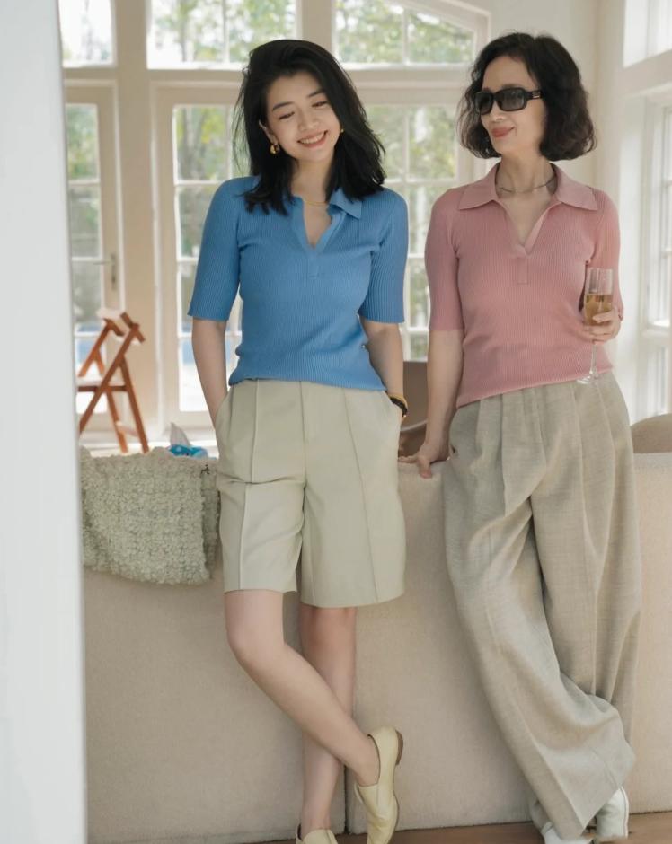 佩服现在50、60岁的阿姨们，会保养、懂打扮，硬是和女儿穿成姐妹
