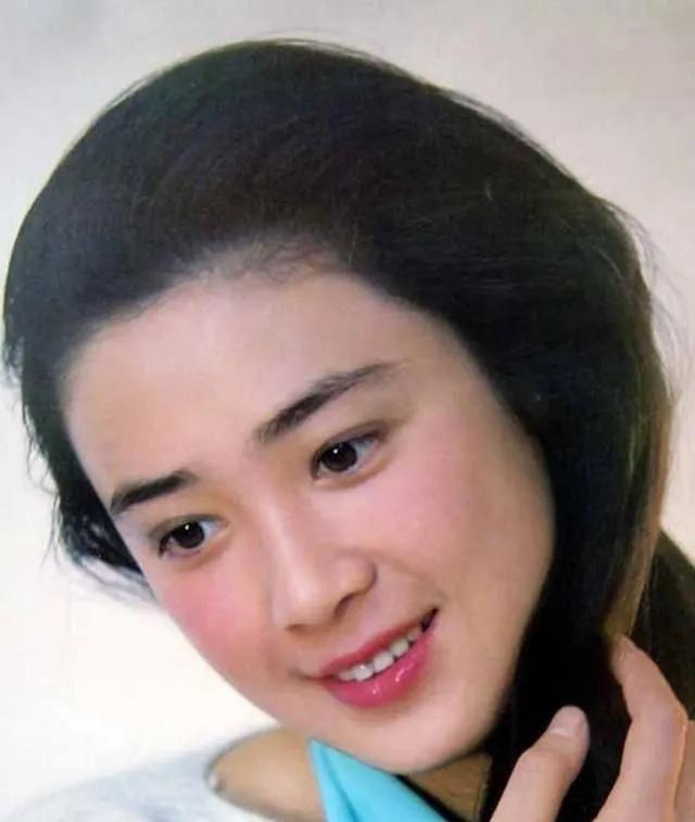 因吸毒入狱的“最美妲己”，她的故事远比你想象的更毁三观