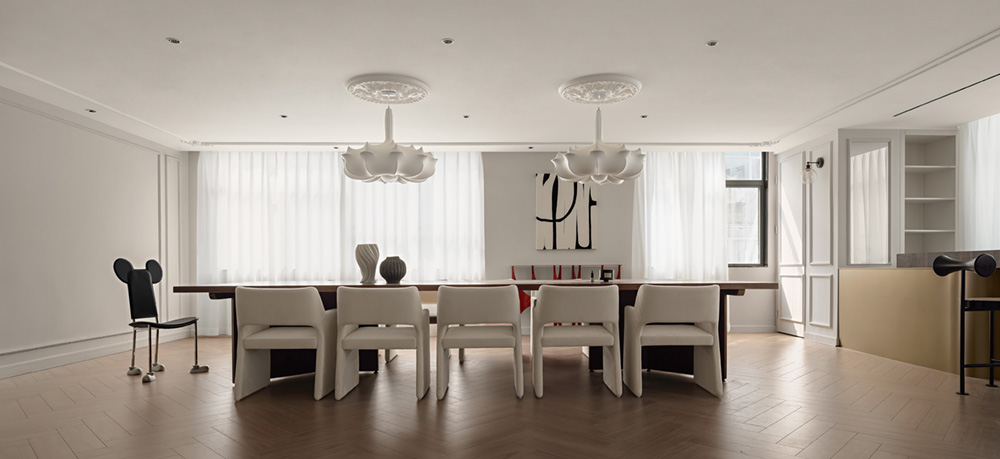 熙攘老街中的“后花园”大巭服饰深圳办公设计欣赏