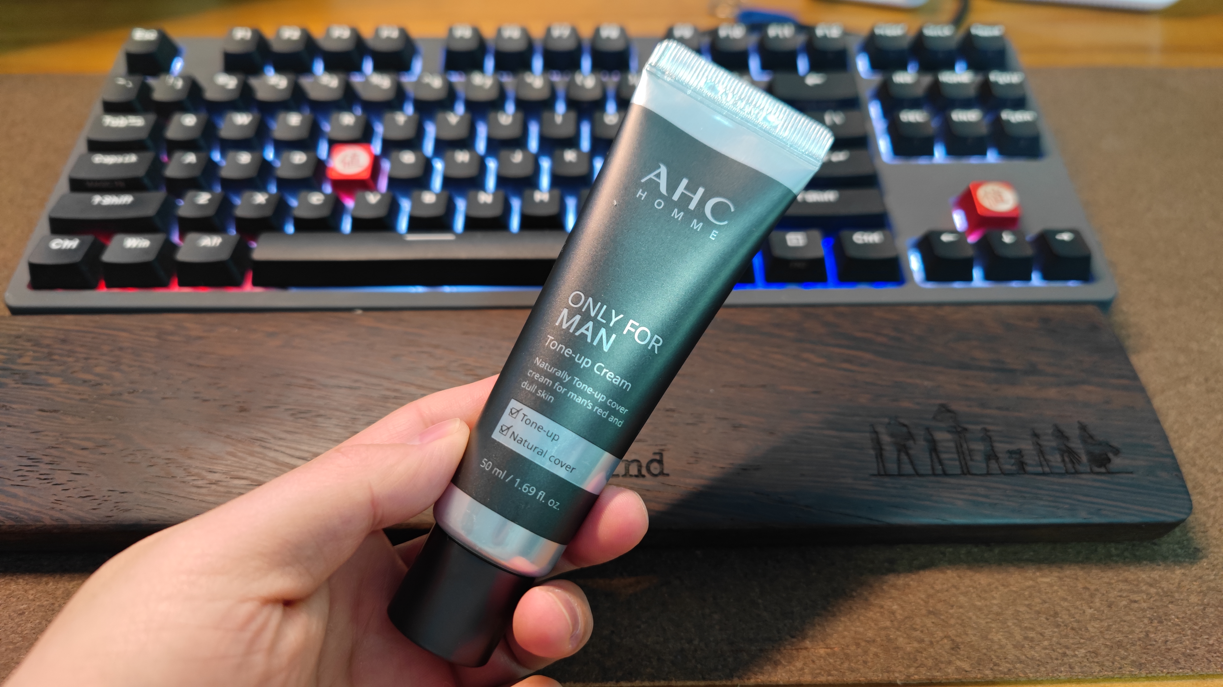 油腻男的2021年终总结：10款亲测好用的男士个护好物推荐