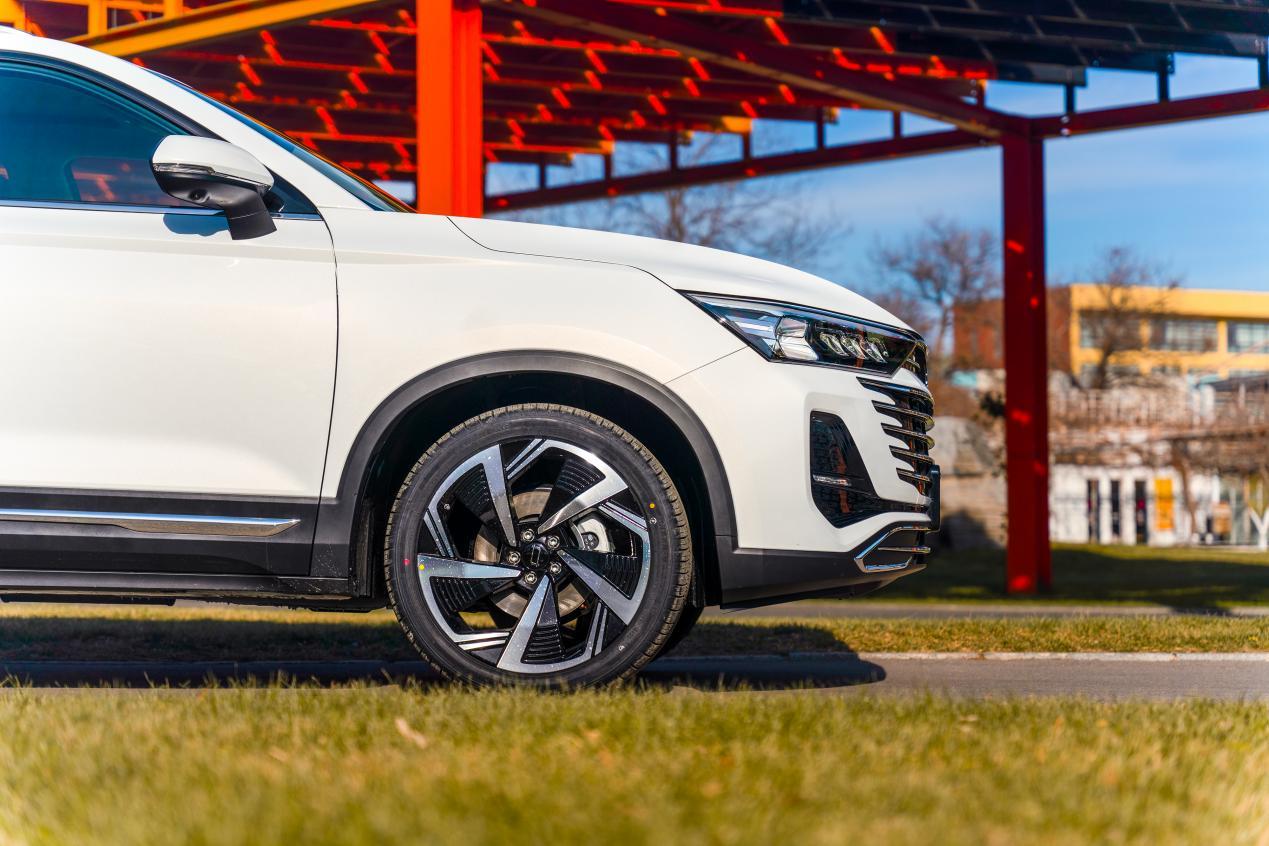 适合刚毕业的suv车型,大学毕业推荐买什么车suv