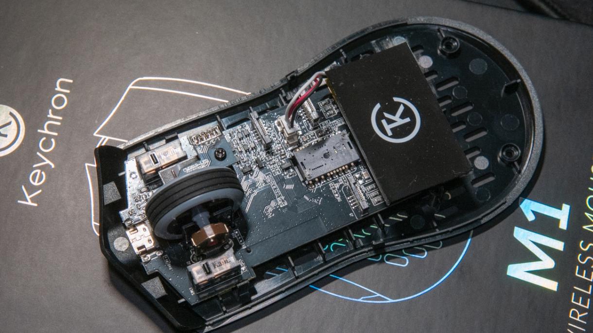 外壳全是洞,卷王价位难得一见的大手洞洞鼠——KeychronM1