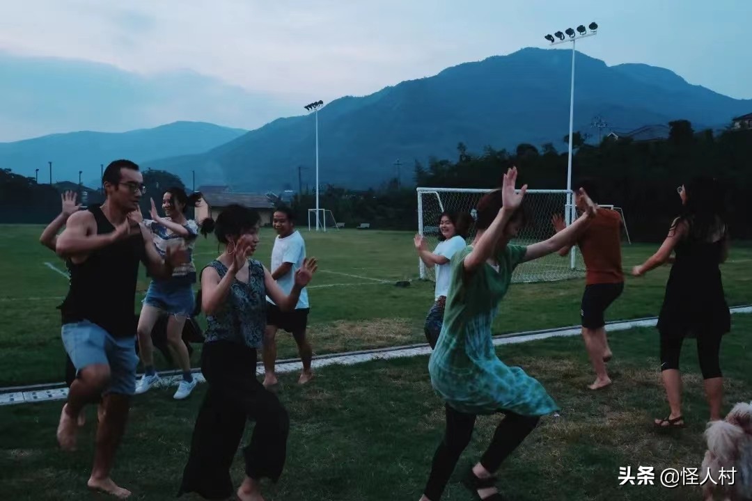 盲盒被人打开过,盲盒每一个系列的故事