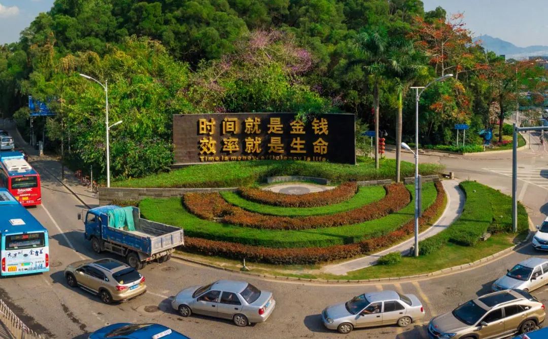 铁云｜人类快跑，机器人追上来了