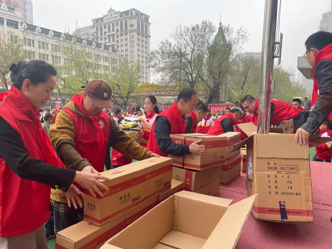 哈尔滨贫困儿童志愿者,哈尔滨关爱留守儿童的组织