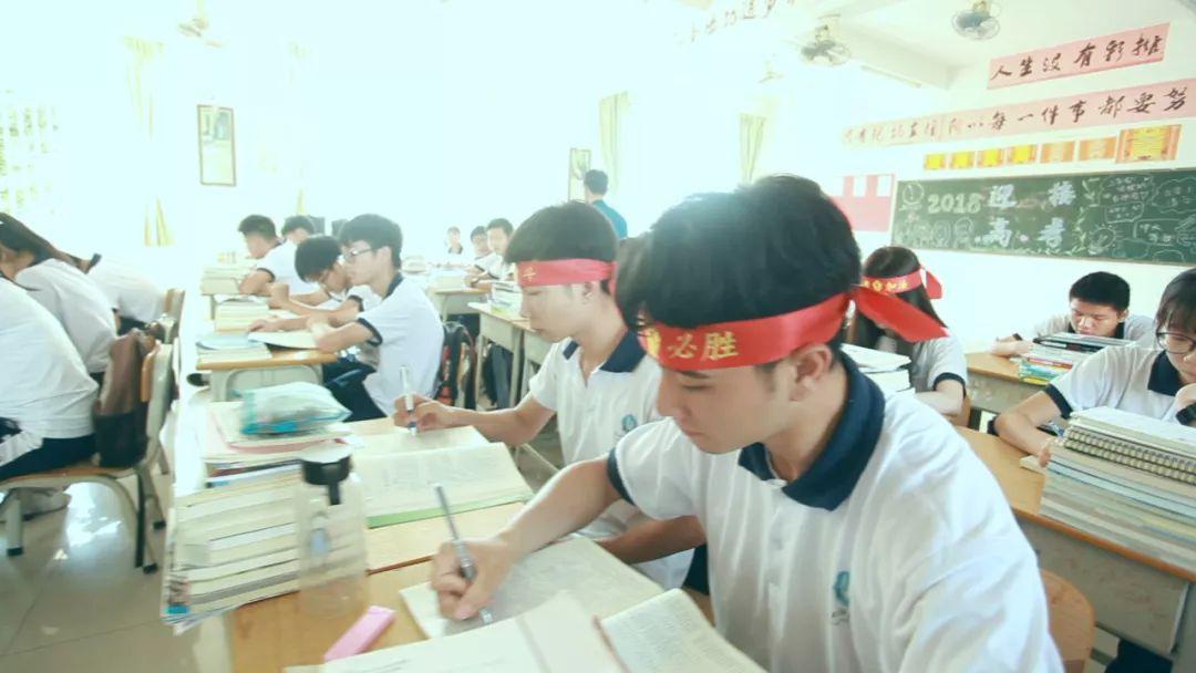 考上985，私立高中未兑现承诺发奖金，湖北一学生把母校给告了