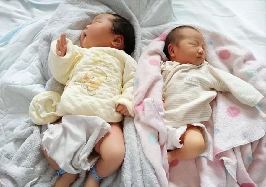 新手妈妈带娃焦虑如何缓解,新手爸妈带娃的各种焦虑