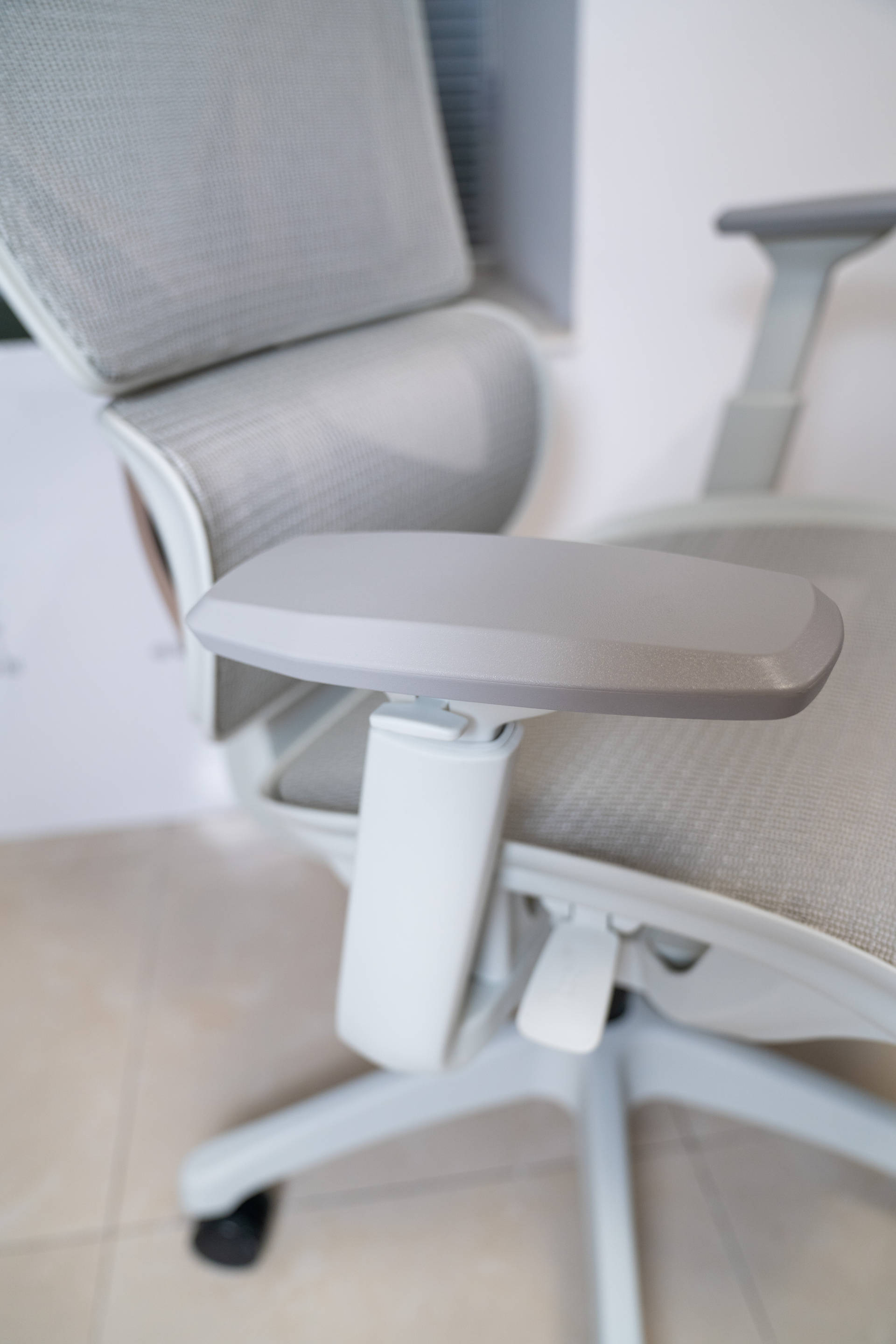 永艺入门级人体工学椅哪款最值,永艺y椅和xy椅有啥区别