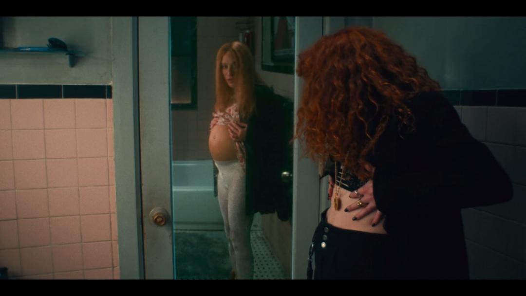 穿越成亲妈，我生我自己！这轮回丧片又来了