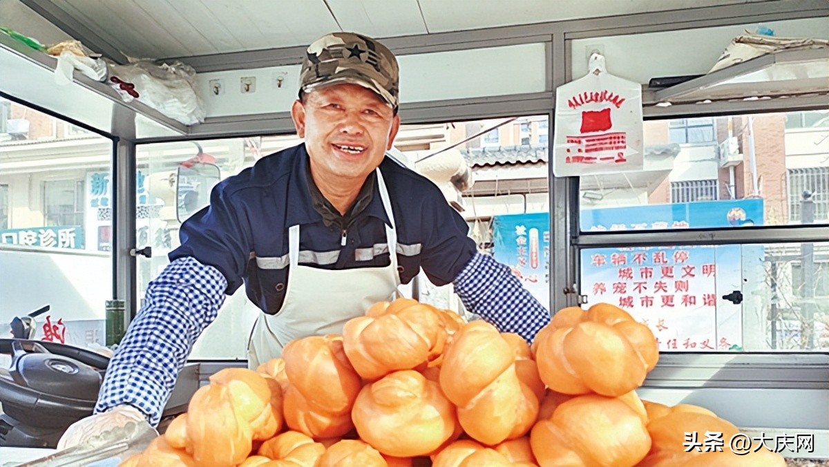 陪读夫妻小麻花拧出大商机