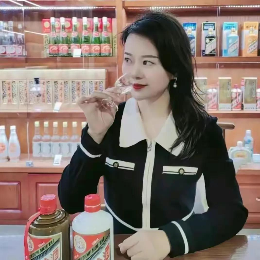 南京某高校领导与已婚人妻开房酣战5小时，结束后腿都软了