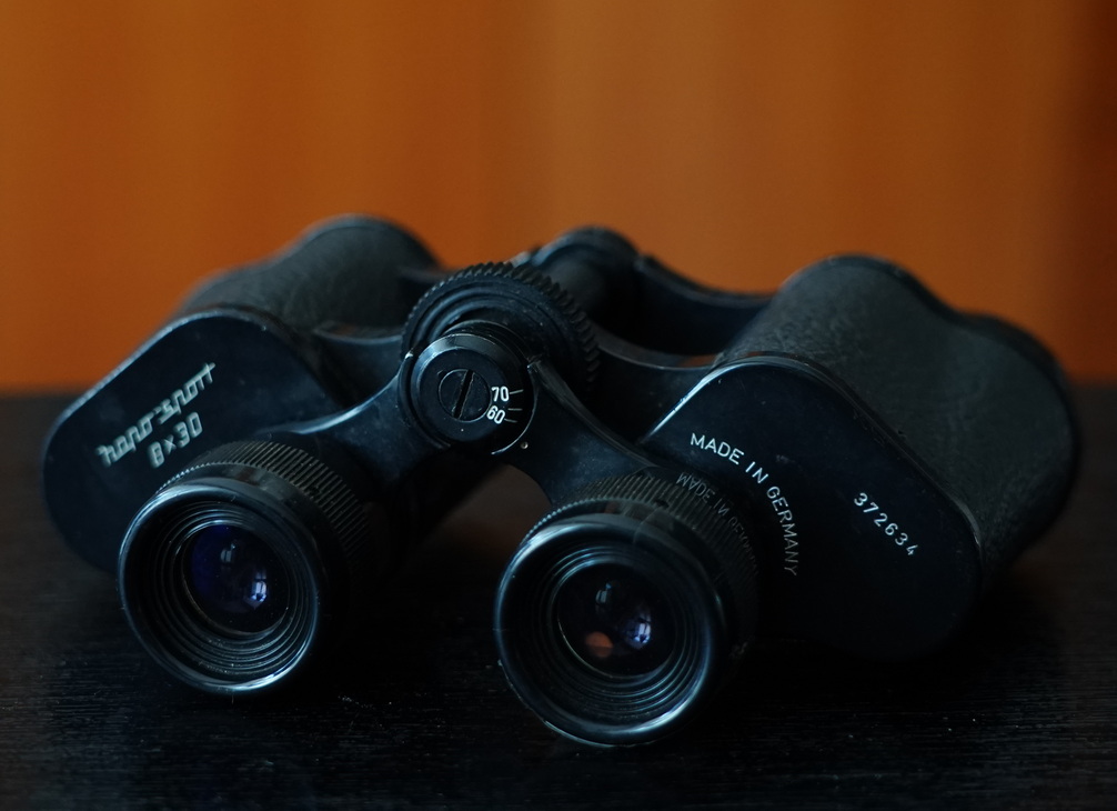 战争时期的老式军用望远镜,战争年代的18倍望远镜