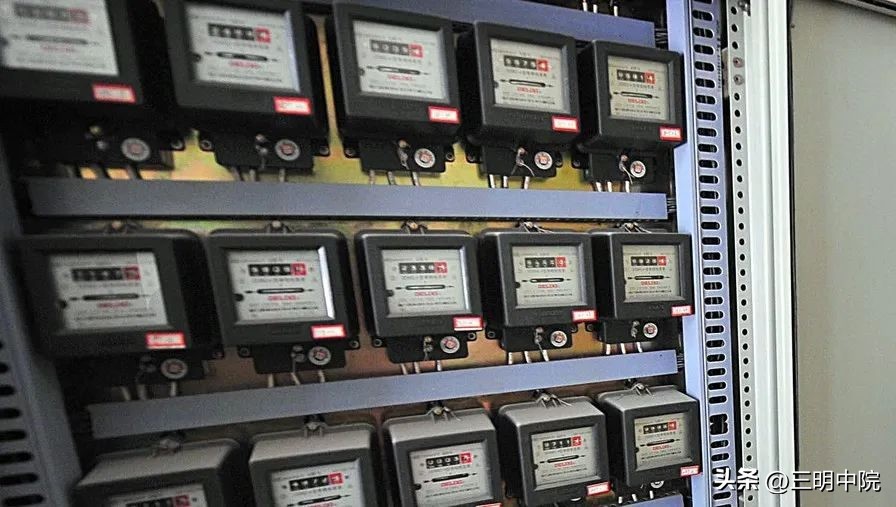 出租屋被盗房东要负责任么,租户用电被偷要承担责任吗