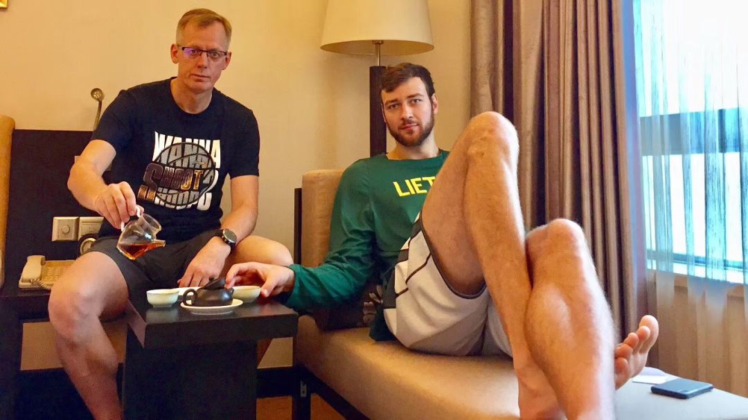 我与足球那些事,全能中锋莫泰尤纳斯