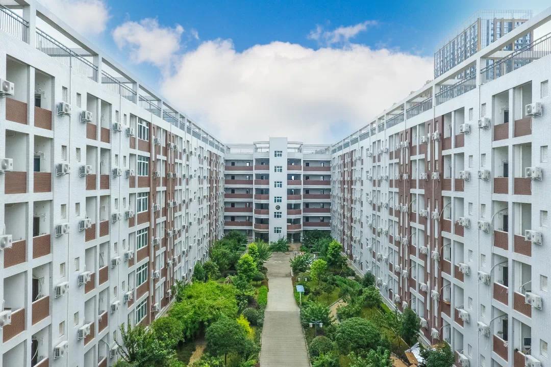 校企合作共建实训基地,校企专业共建