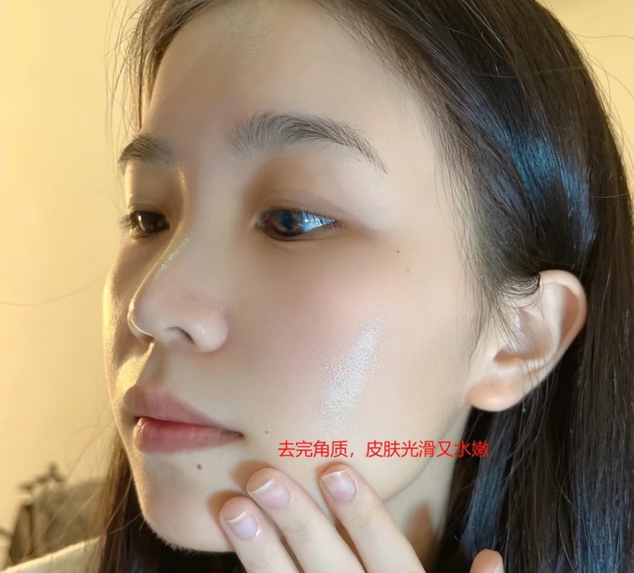 为什么涂完护肤品非常黏腻,护肤品吸收了好还是有粘腻感好