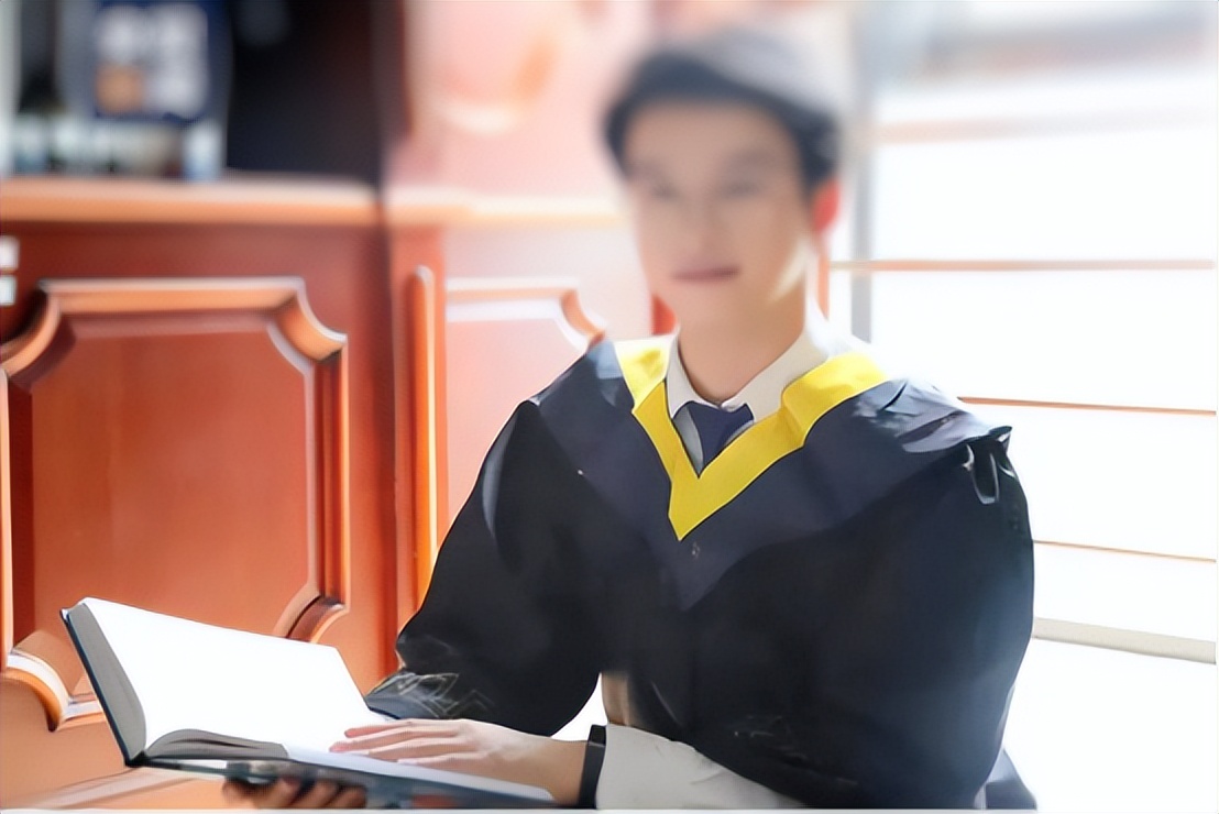 是的,新东方出电影了。请告诉孩子,你的每一滴汗水都算数