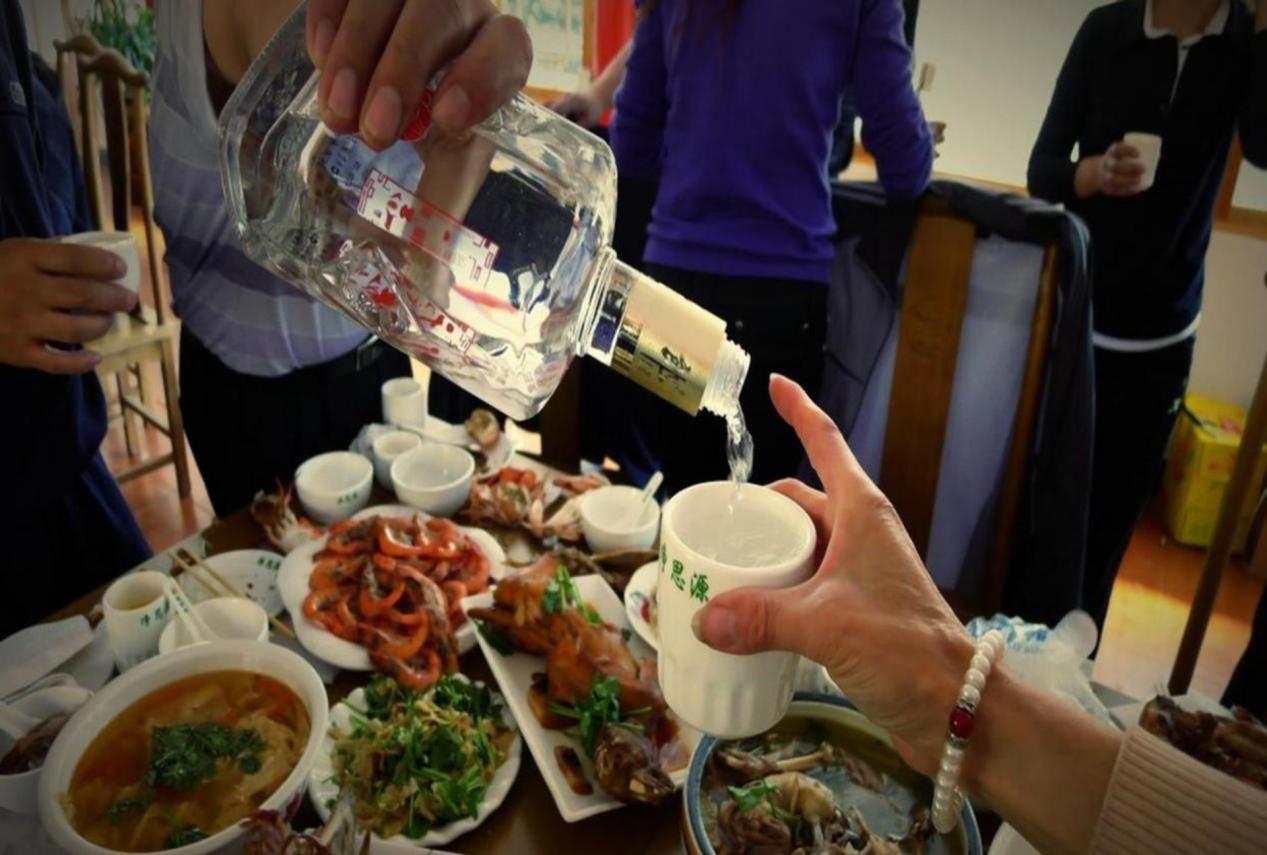 酒局上领导让你提一杯该怎么说,领导让你买烟怎么回复