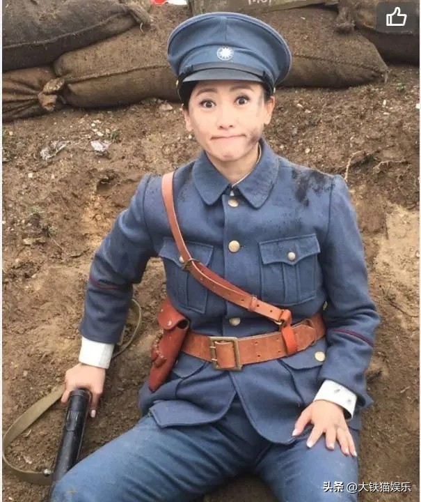 “荧幕女兵”的消亡史：蛇精脸、大浓妆，求你们别再*辱侮**战士了