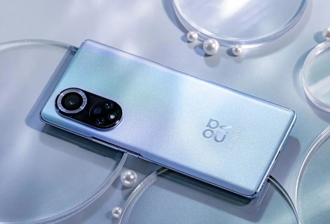 目前依旧值得入手的三款华为手机,华为手机价格高的哪一款好用点