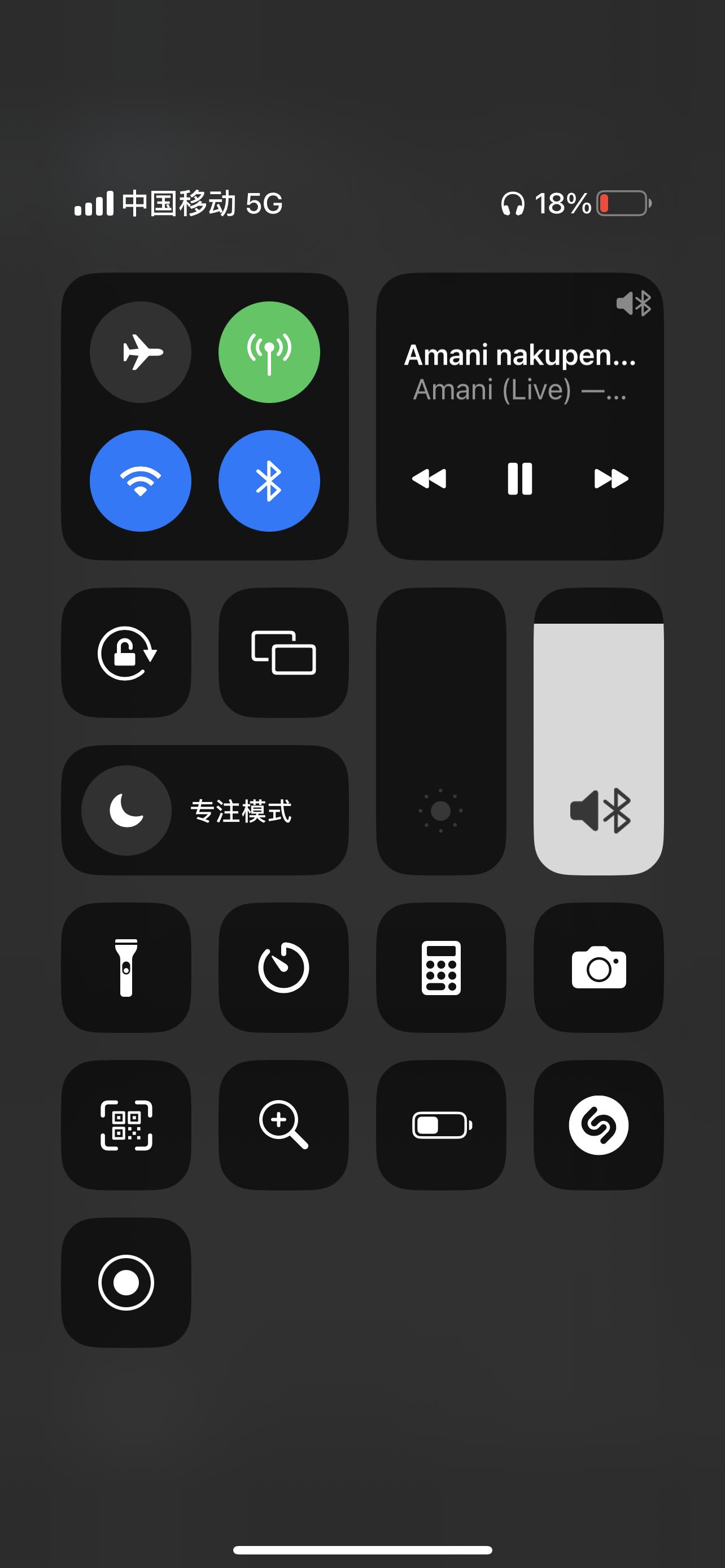 iphone13promax和iphone13pro,iphone13promax现在值得购买吗