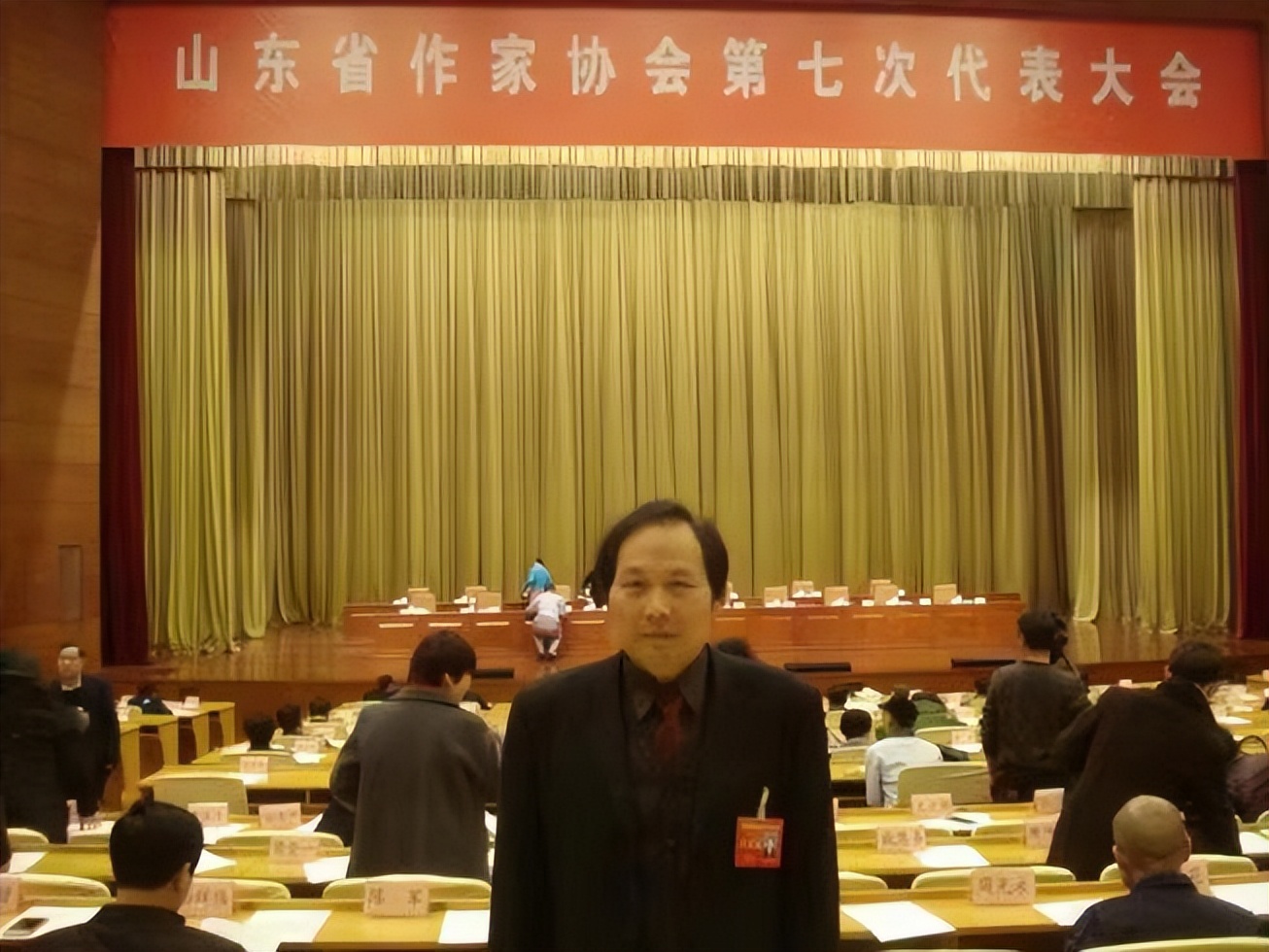 众诗人品读许庆胜《诗坛胡松夏现象解剖》专著诗•50首