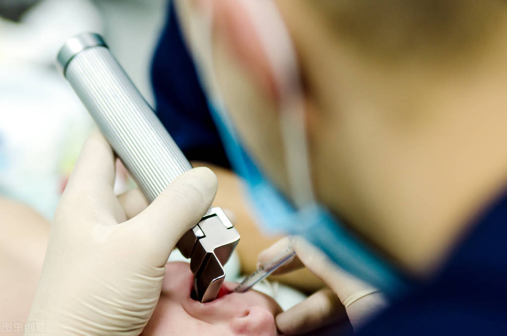 手术后出现恶心呕吐是怎么回事,手术后恶心呕吐多久就好了