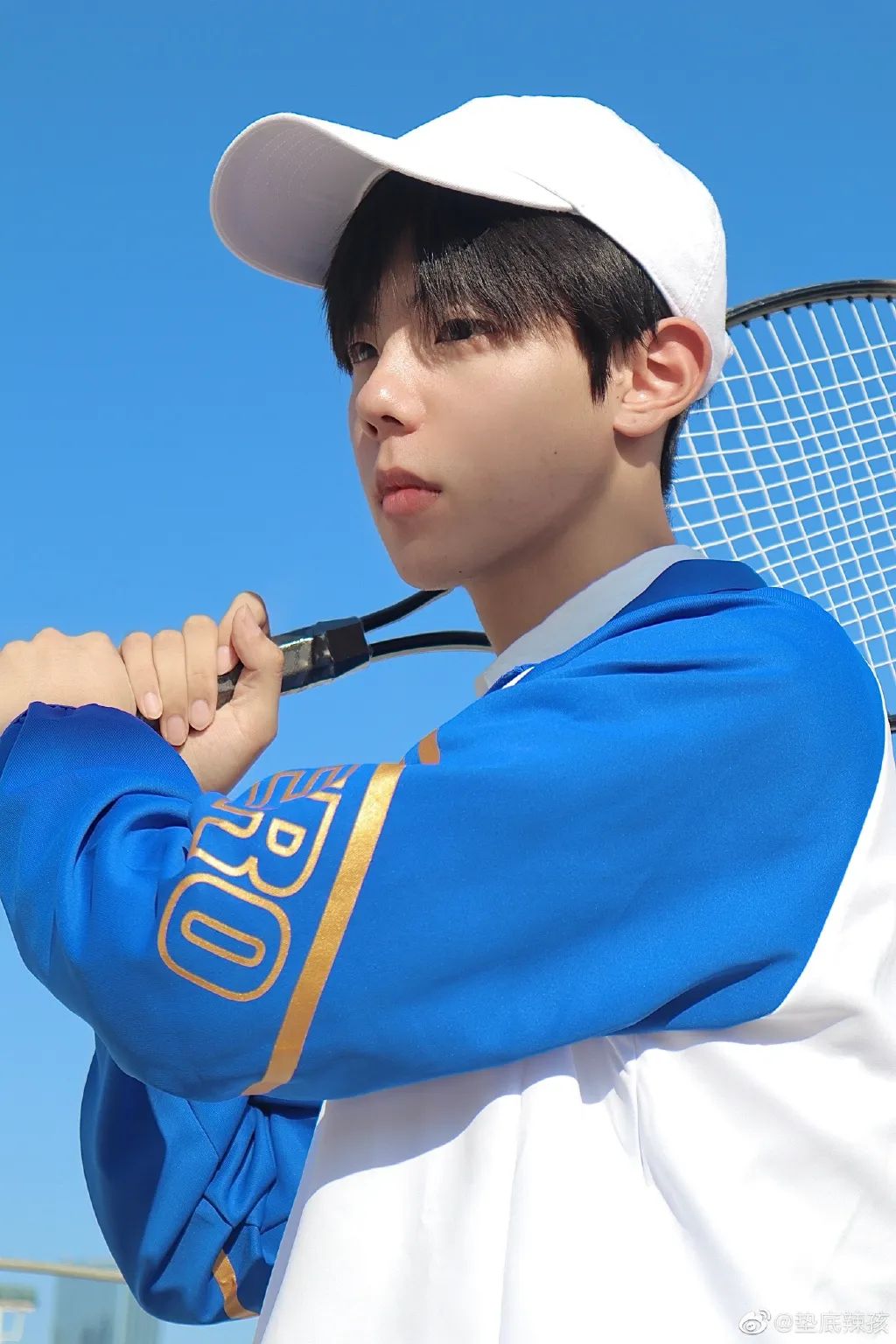 女生的p图技术有多强大,再一次感叹网红的p图技术