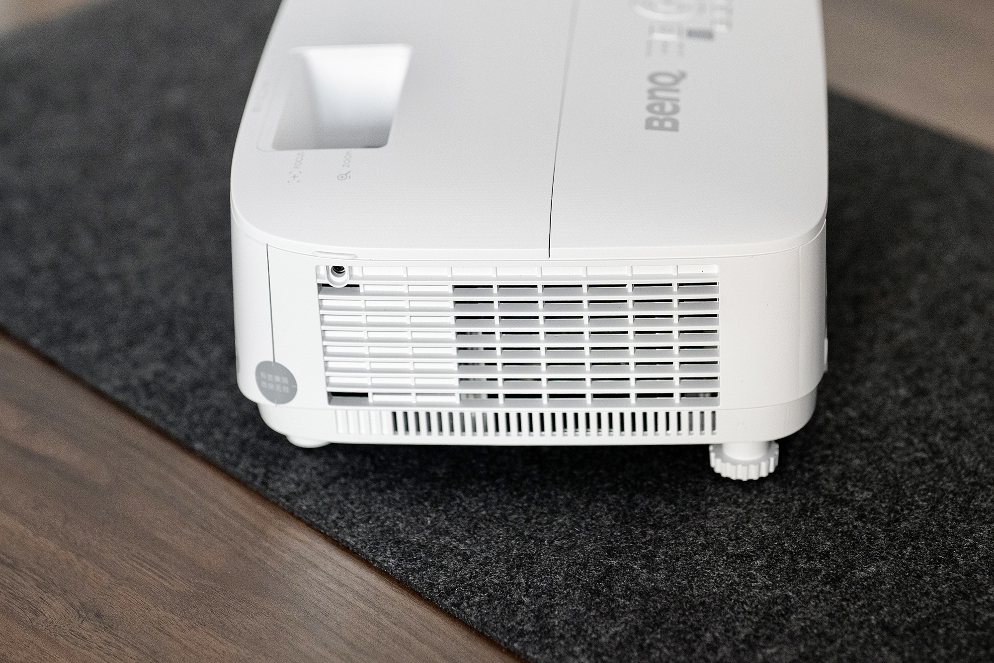 明基入门1080p投影仪,适合网课学习的家用投影仪