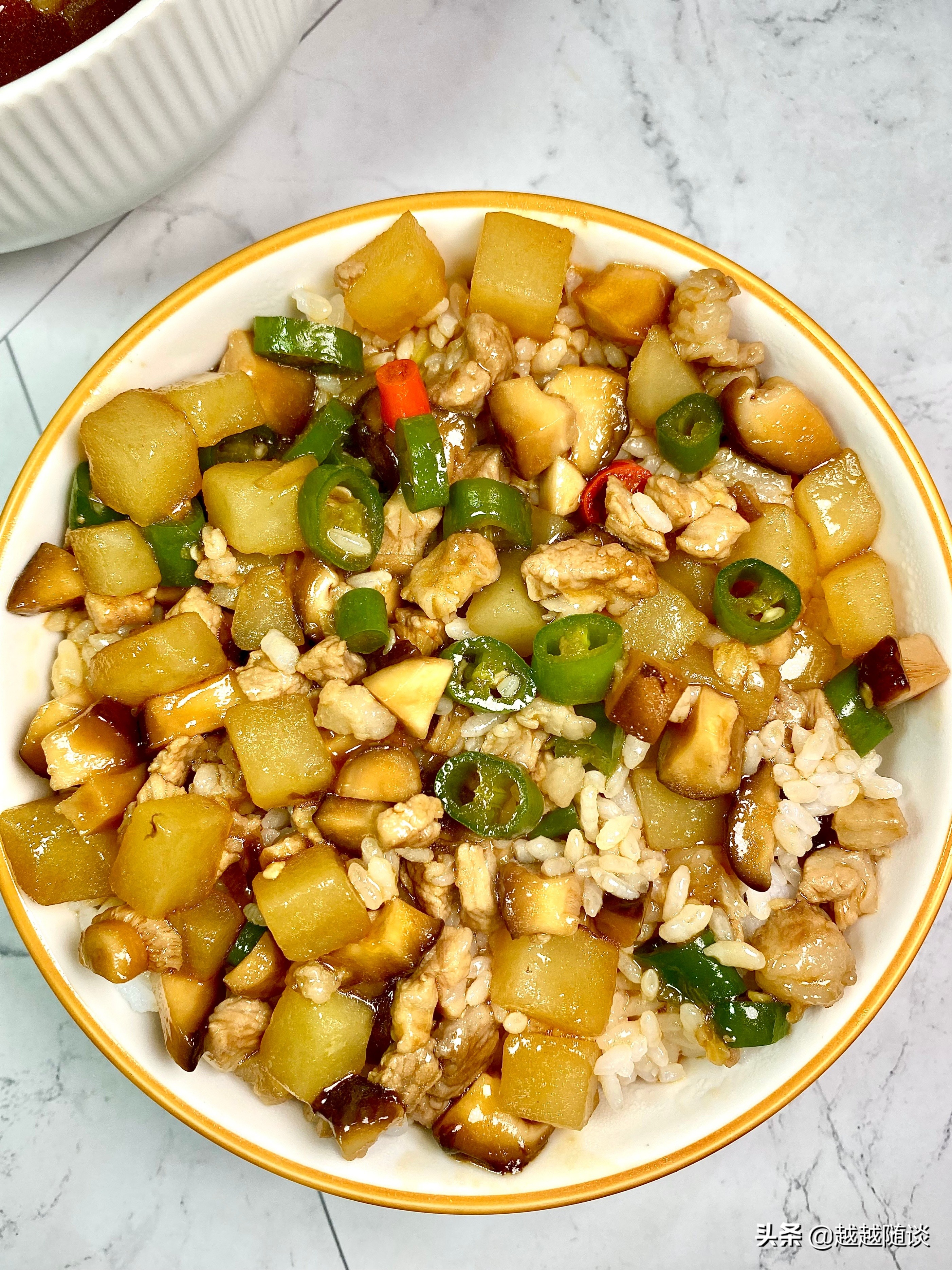 土豆这样吃超级简单又下饭不加肉,土豆这样做营养又好吃你学会了吗