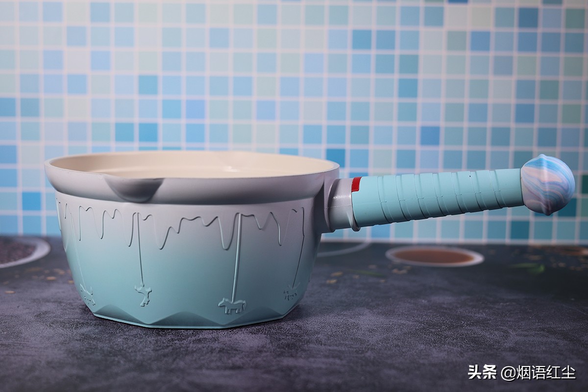 旋转的海盗木马带来了蒙古奶茶